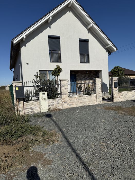 Proprietar Vand casa in Sacalaz individuala premium