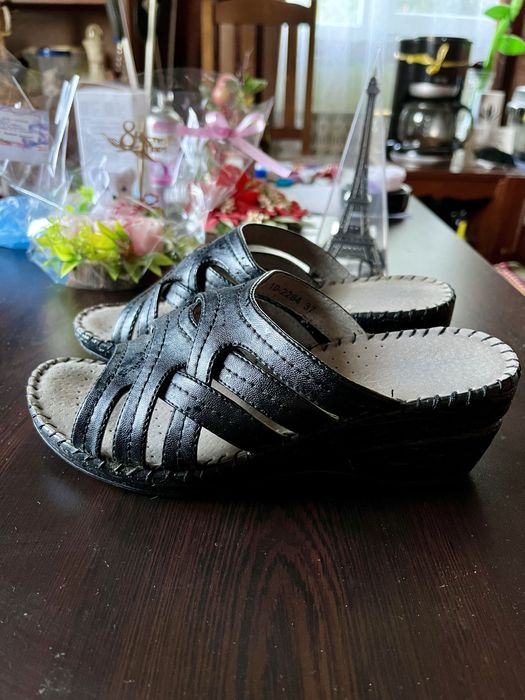 Дамски летни кожени обувки