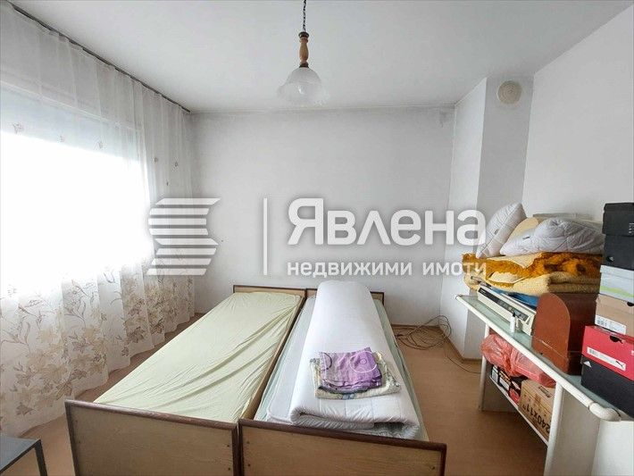 Продава се Тристаен апартамент в Ямбол, Център - 78 кв.м за 1475 €/кв.м - Снимка #10
