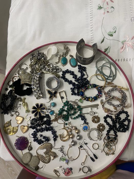 Продам бижутерию