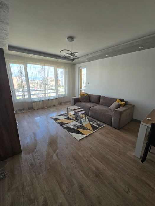 Двустаен апартамент - Дружба 2