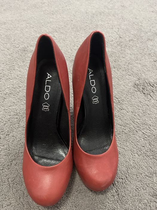 Aldo 36 естествена кожа
