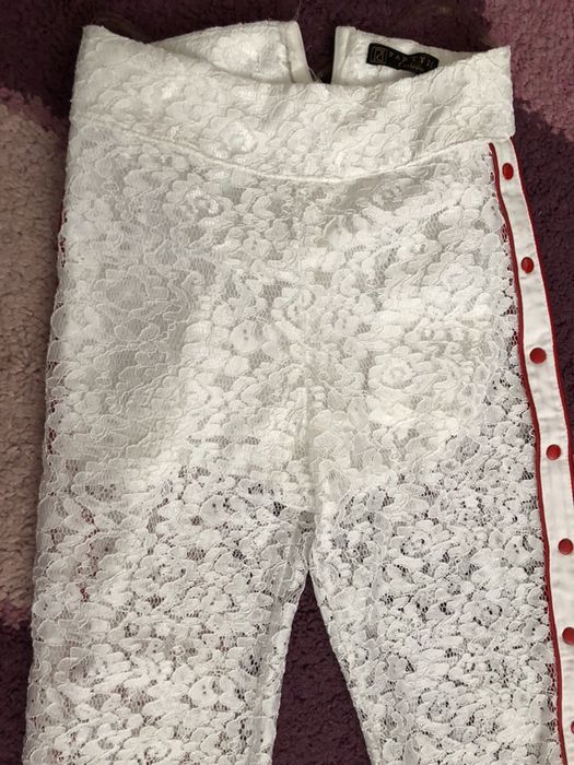 Pantaloni eleganti cu dantela
