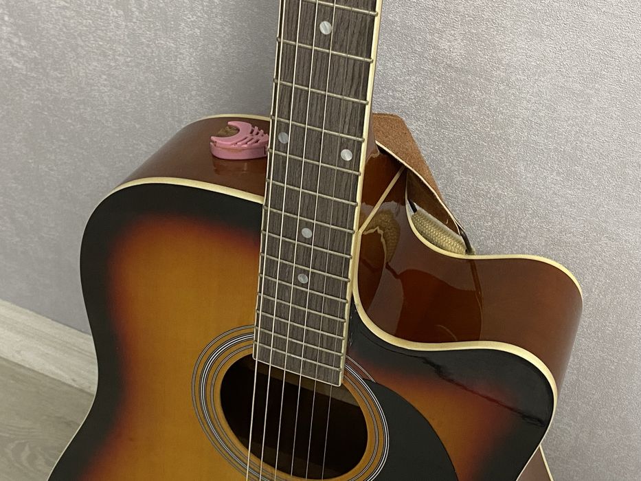 Аккустическая гитара Adagio