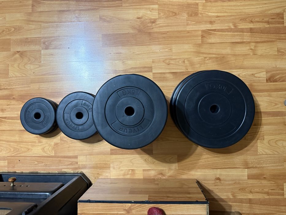 Тежести дискове ф28 и ф30 - 10кг, 5кг, 2.5кг и 1.25кг