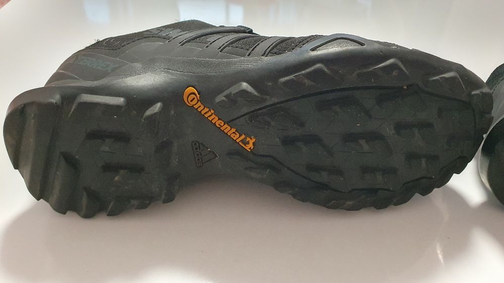 Adidas terrex 40