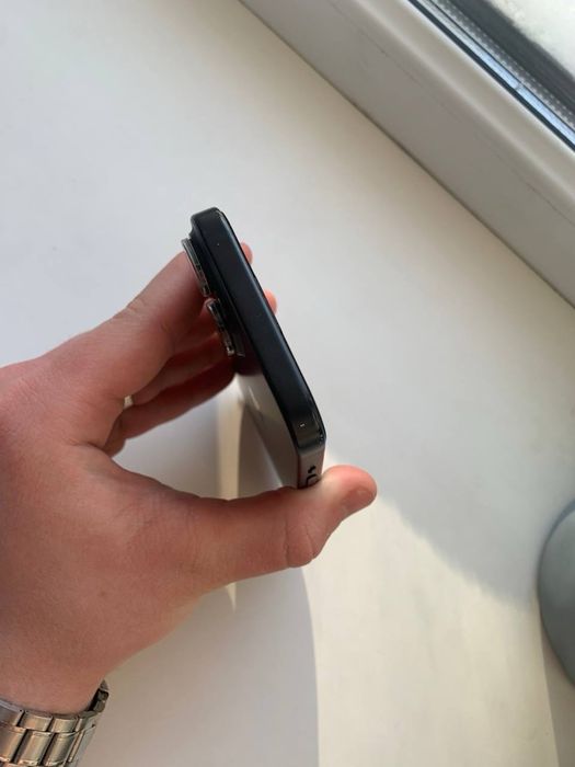 Iphone 15 e-sum версия