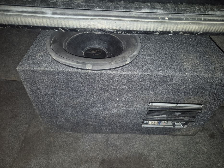 Активный сабвуфер