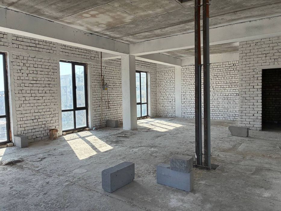 Новостройка Продается 4 комнатная квартира коробка Ц-5, Lali, На Небе