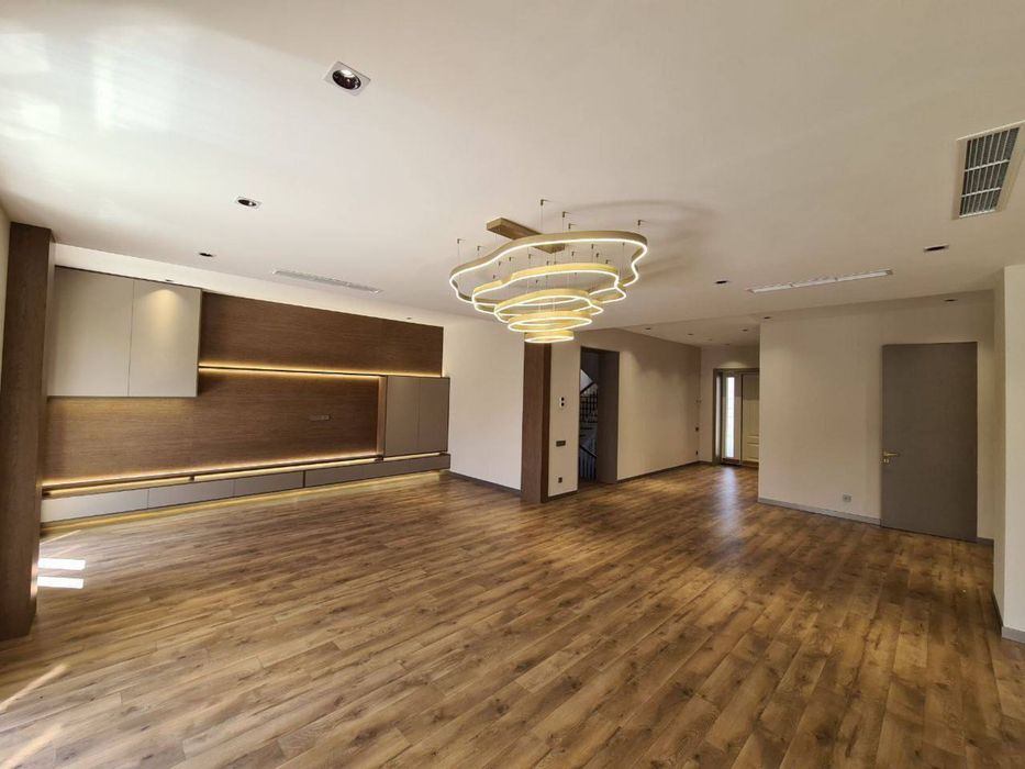 Продаётся современный дом в Мирзо-Улугбекском районе.