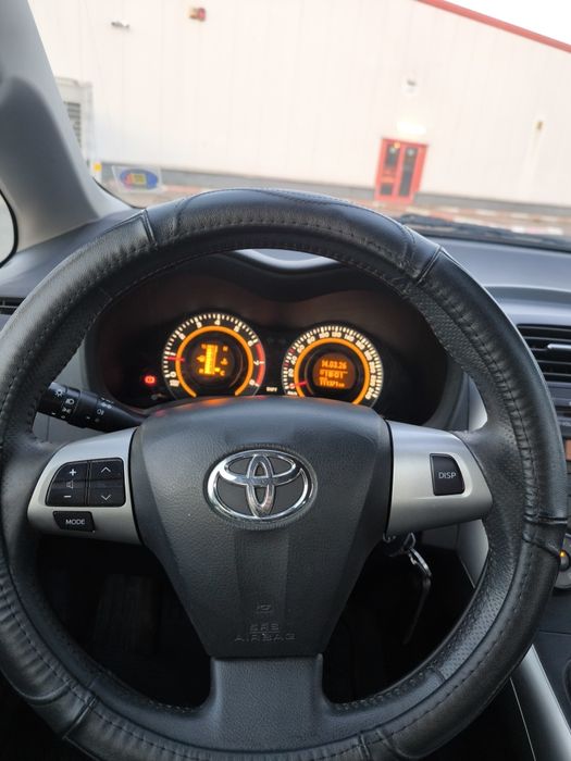 Toyota Auris  2011 , km :110.000 reali