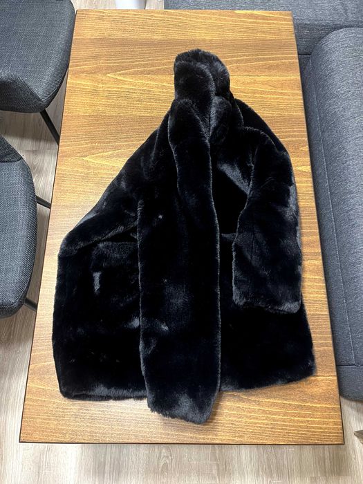 Стилно дамско палто в отлично състояние