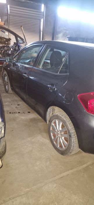 Тойота  Аурис   Toyota Auris  2009г. 2000куб.  126кс. D4D  ДИЗЕЛ  НА ЧАСТИ