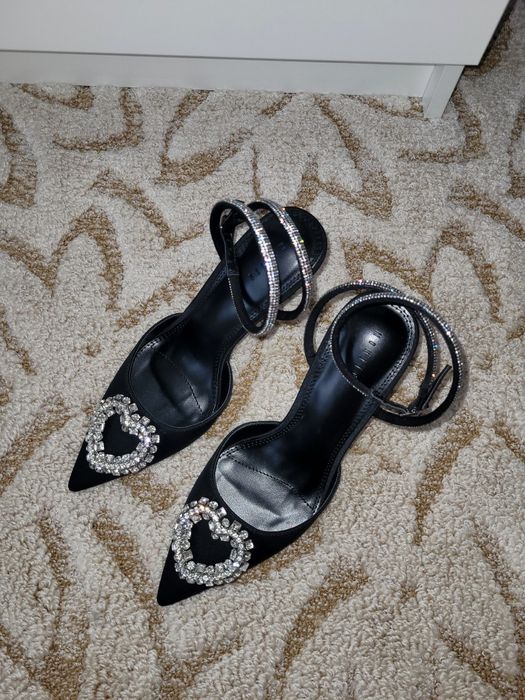 Pantofi negri eleganti cu toc