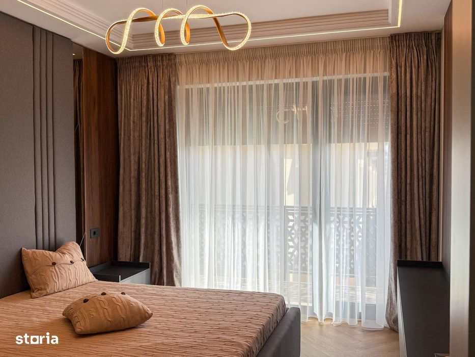 ESQ Village3, casa insiruita 127mpU, P+E, 4 cam,3 băi,2 locuri parcare