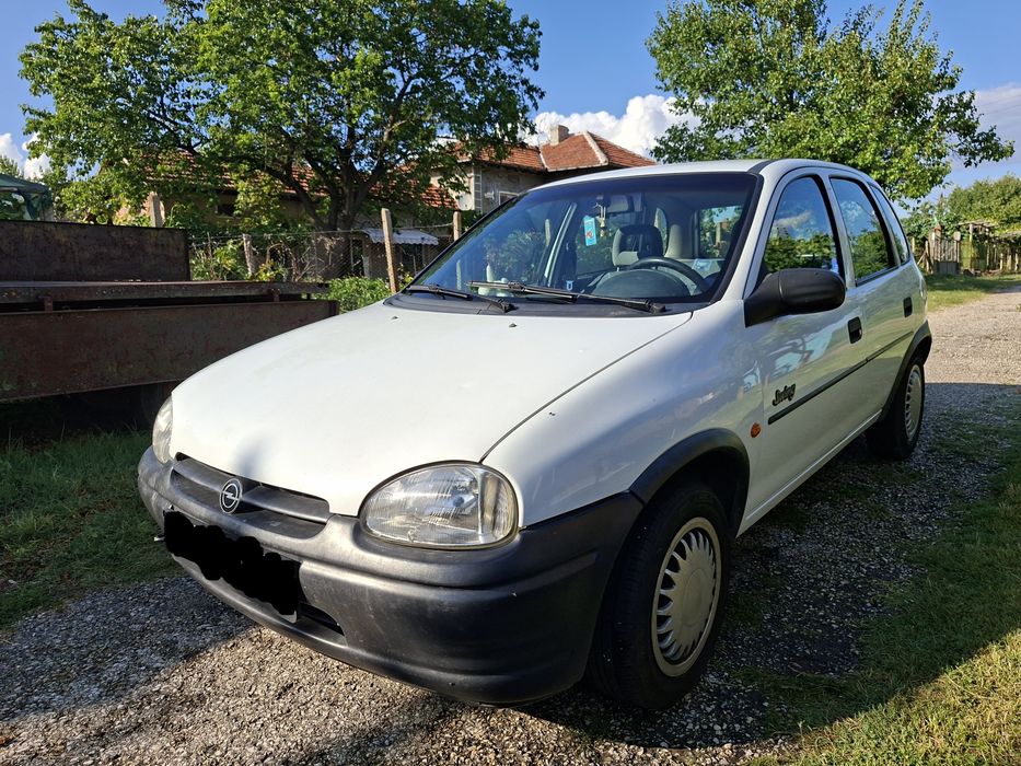 Opel Corsa 1.4 бензин