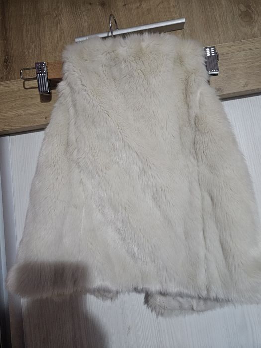 Детски пухкав елек подходящ за сезона