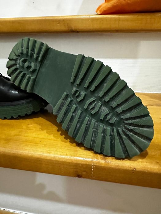 Продам зимние ботинки