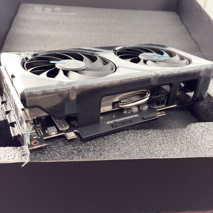 Asus RTX 5060 8gb