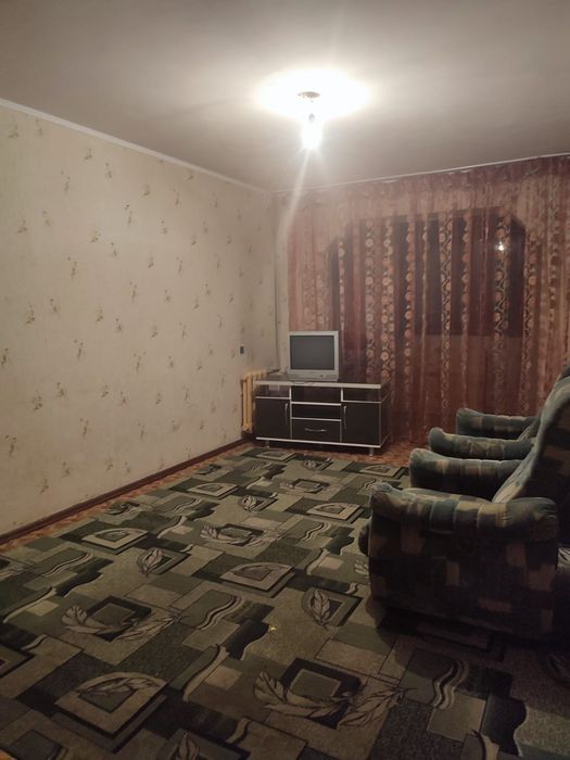 Мкр Восток 3 этаж 2 бөлмелі пәтер жалға беріледі