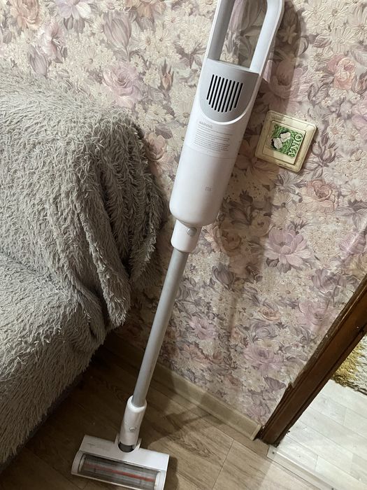 Продам пылесос Xiaomi