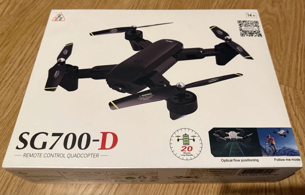 Продавам дрон SG700-D