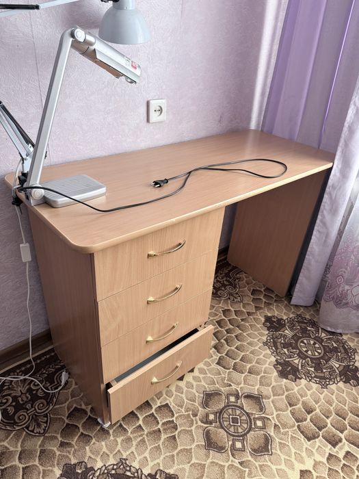Срочно продам письменные столы