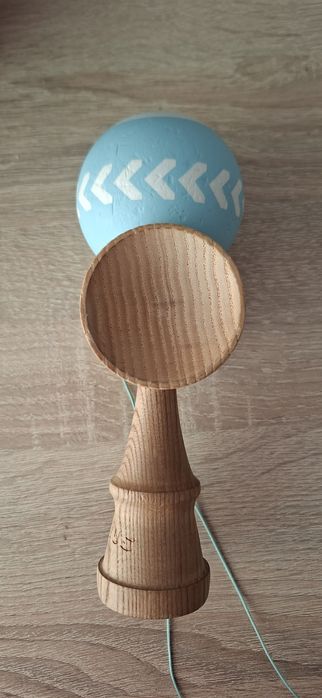 Kendama lotus fly
