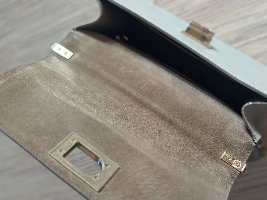 Чанта на FURLA сива