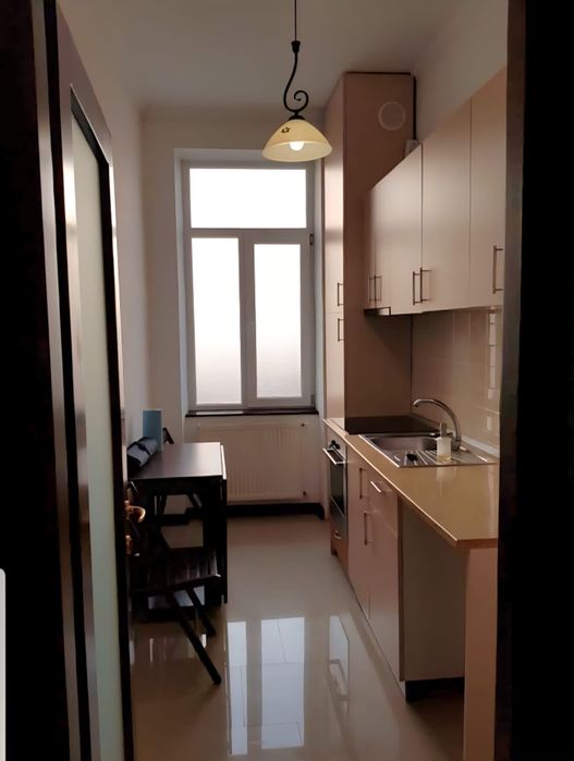 Inchiriez apartament ultra central