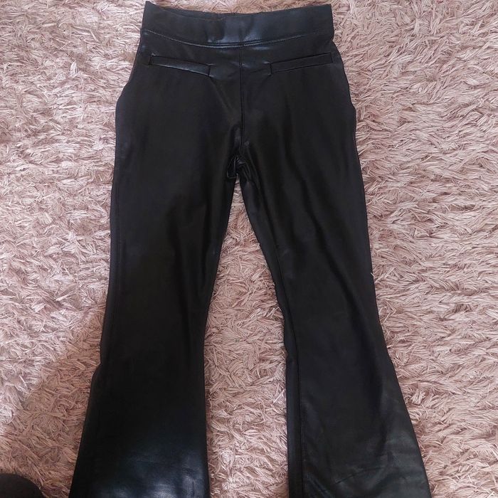 Pantaloni evazați fetita imitație piele zara