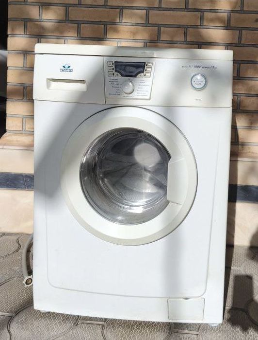 Стиральная машина фирма "Атлант"