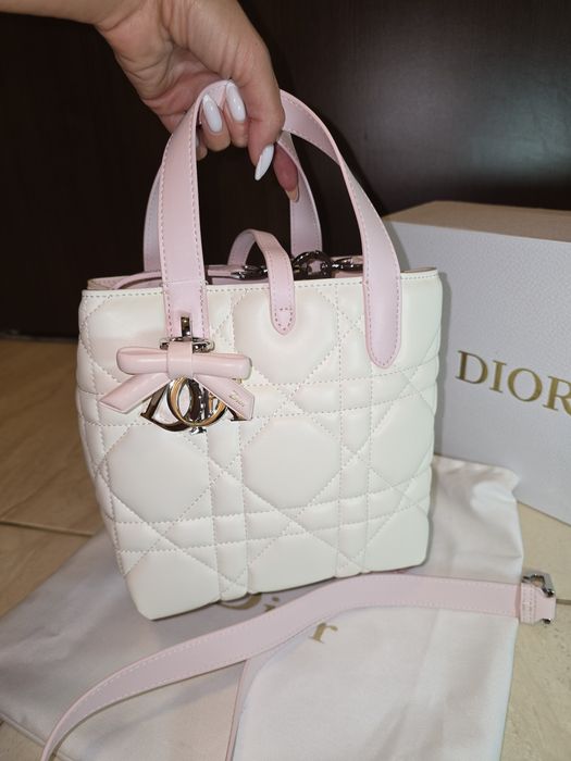Налична чанта Dior Toujours
