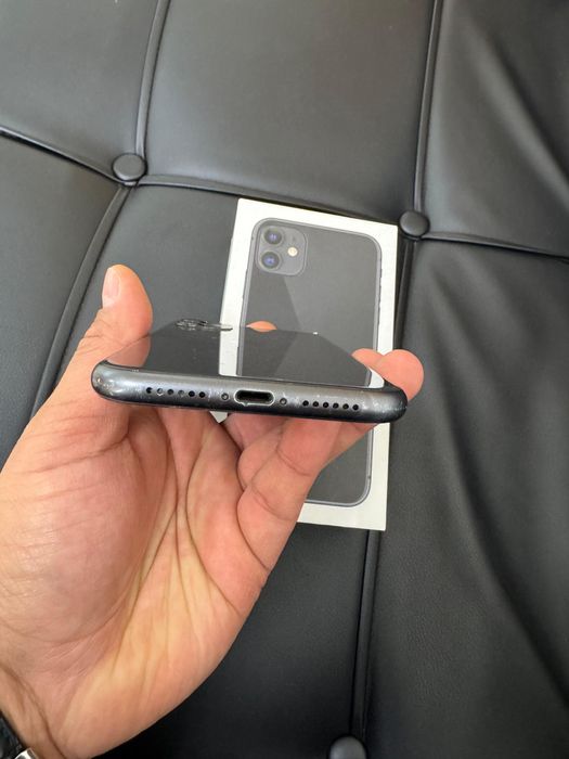 Iphone 11 64гб  акум 79