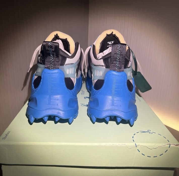 Adidasi off white odsy 1000