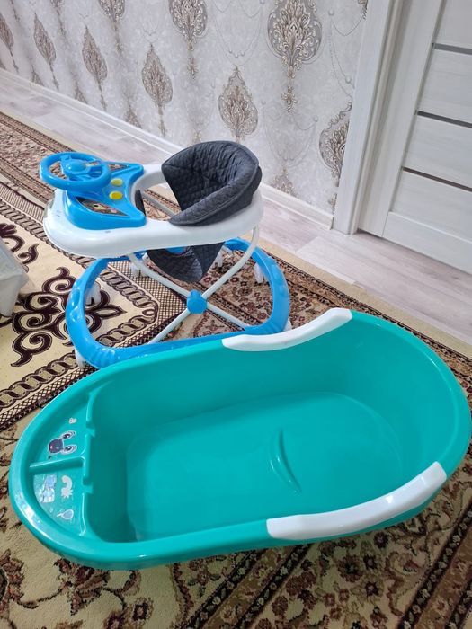 Ходунок и большой тазик