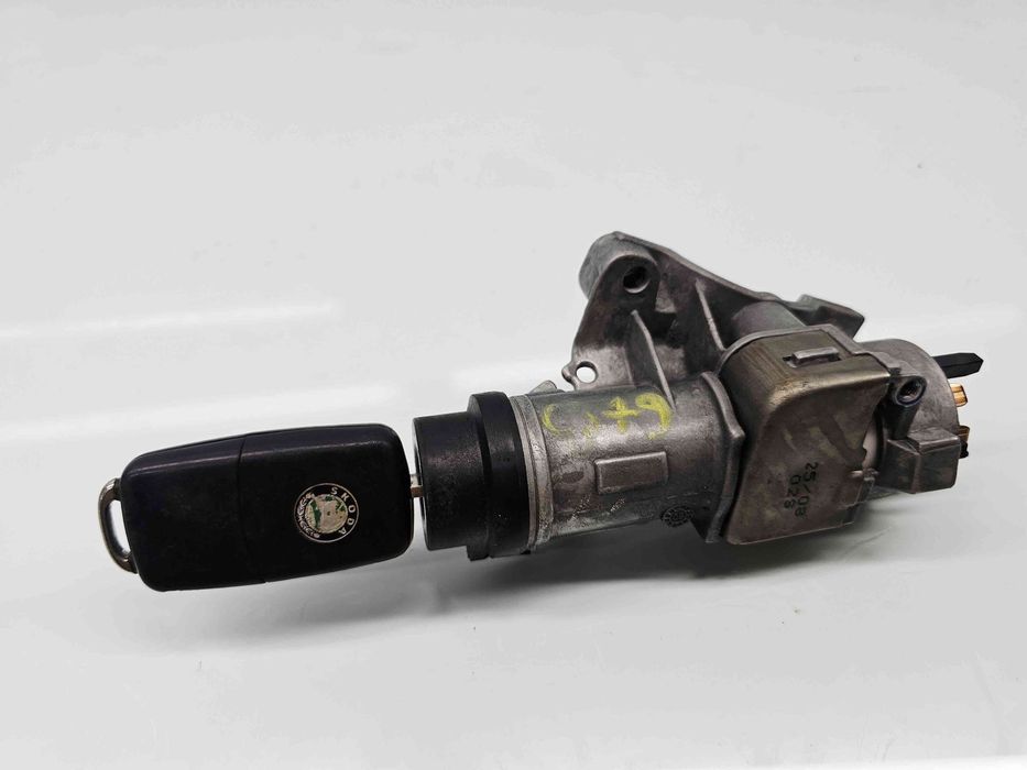 Contact cu cheie  Seat Ibiza 5 (6J5) [Fabr 2008-2017] 4B0905851Q 1.2