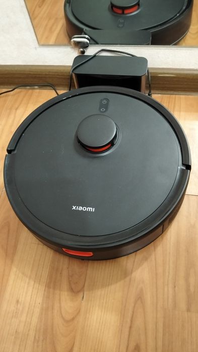 Робот пылесос , моющий
