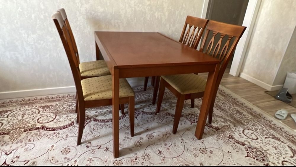 Стол и стулья про-во Малайзия