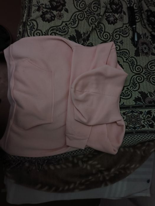 Розовая кофта LOVE, Щипцы для завивки волос DEXP