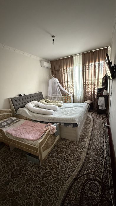 Срочно продается 4 комнатная кв в асалобод-1