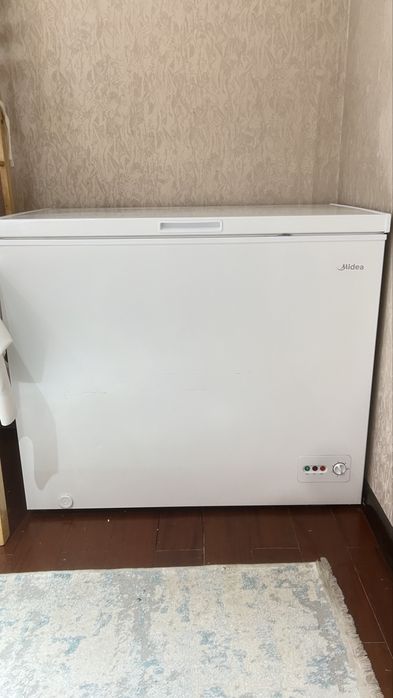 Морозильник Midea в отличном состоянии