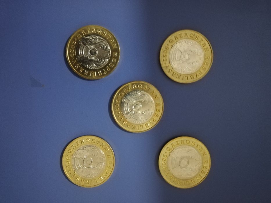 коллекционные монеты 100 тенге