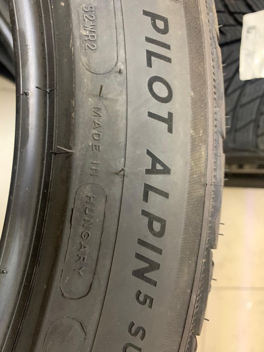 Автошины  Michelin Pilot Alpin 5 285/40/23