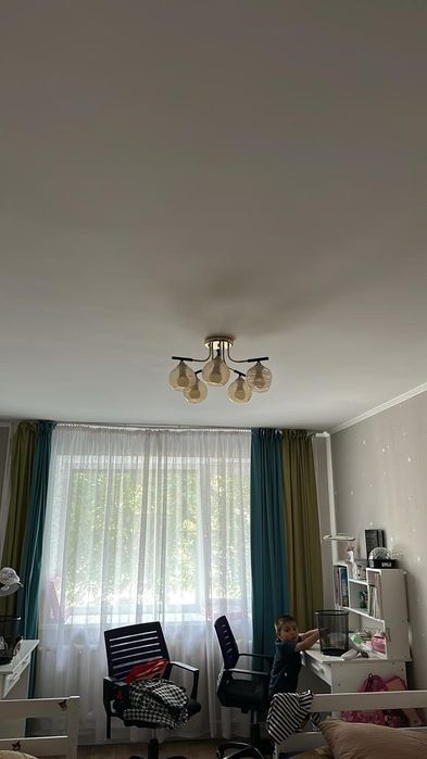 Продам люстру 5 рожков
