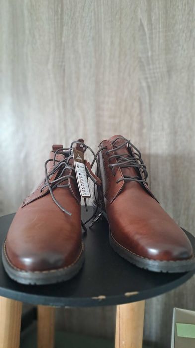 Pantofi barbati din piele noi