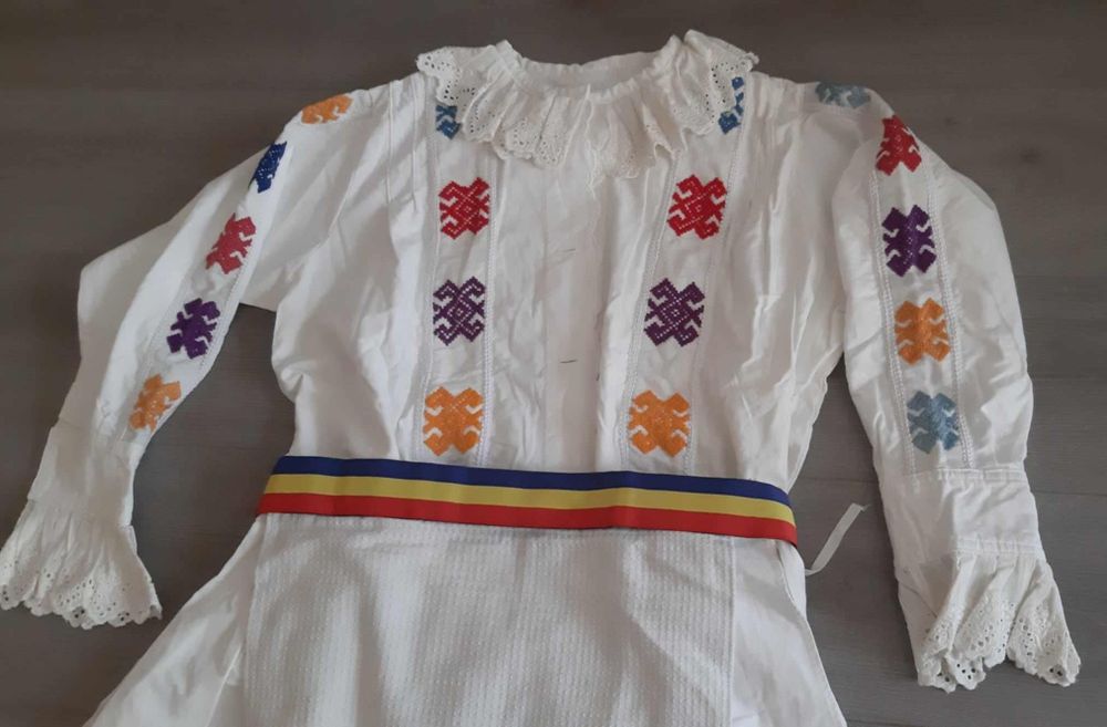 Costum popular  - mărimea  L - XL