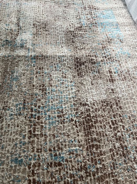 Продам ковер в хорошем состоянии