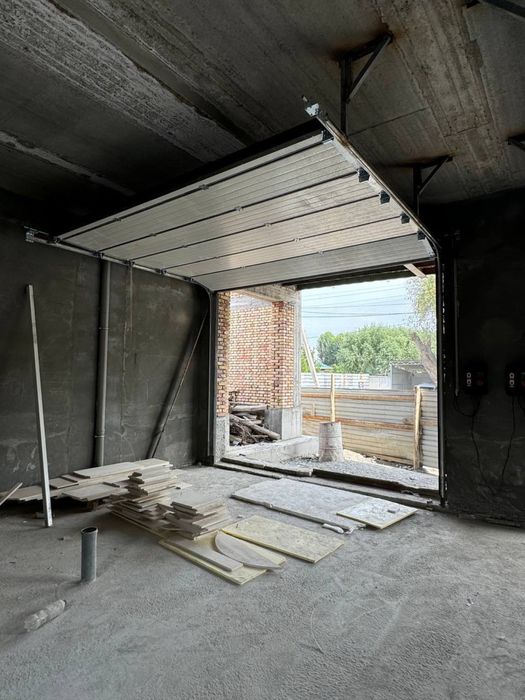 Секционные ворота и рольставни