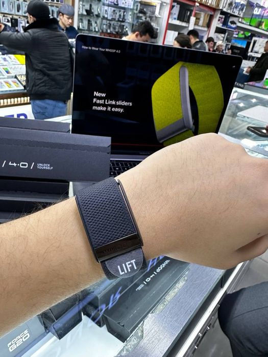 Whoop 4.0 spartivniy braslet